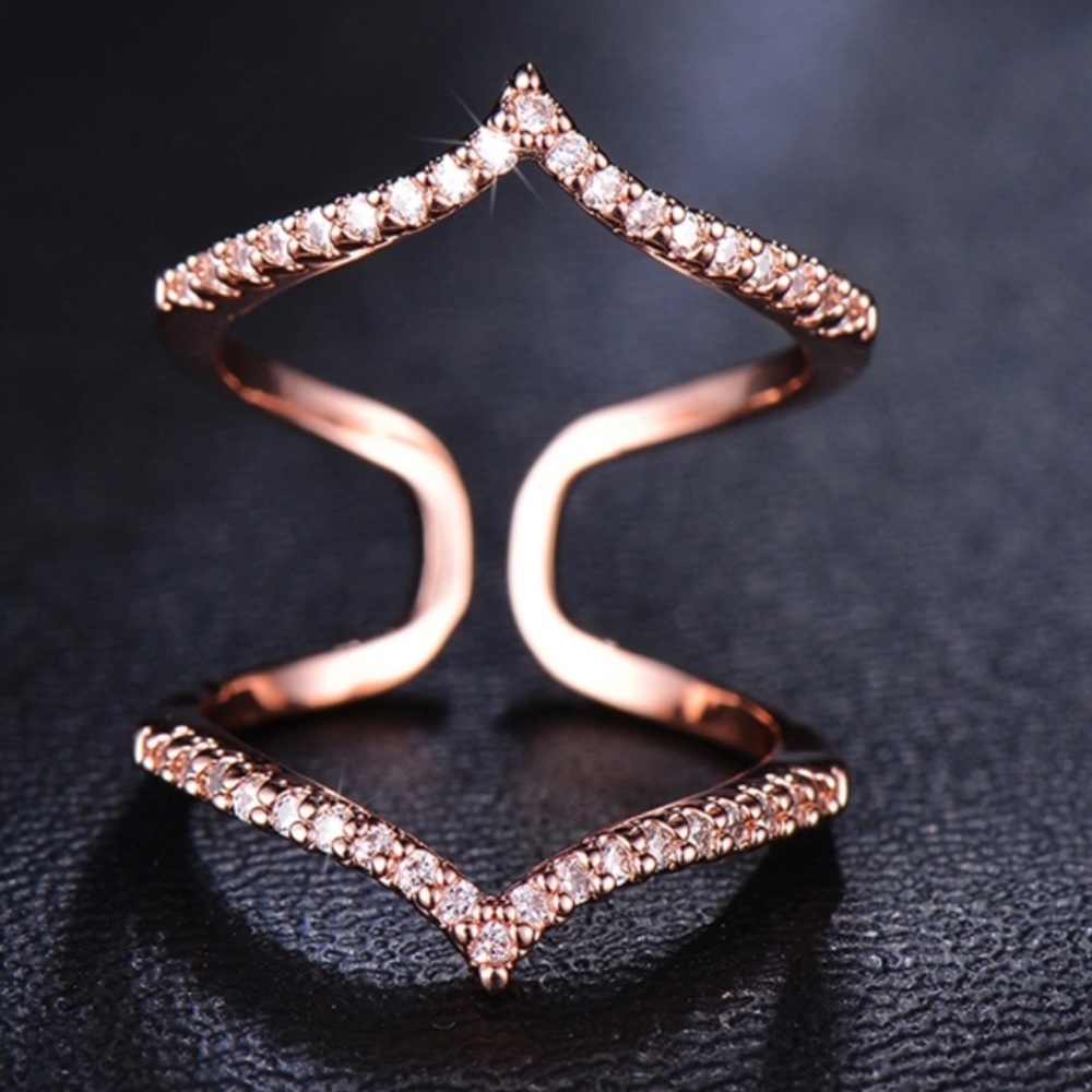 Bella Chevron Ring - Picture 6 of 11